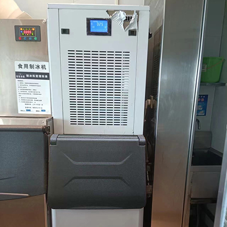 200公斤雪花制冰機(jī)交付福建廈門某海鮮店